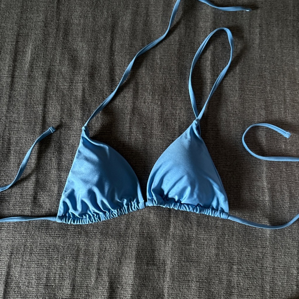 NEVER WORN : Blue Triangle Bikini Top